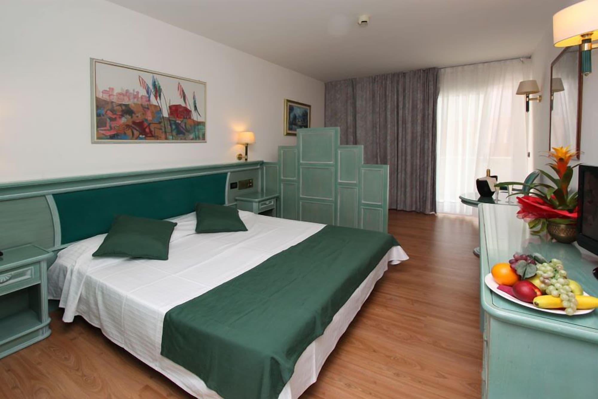 Park Hotel Cellini Lido di Jesolo Exterior foto